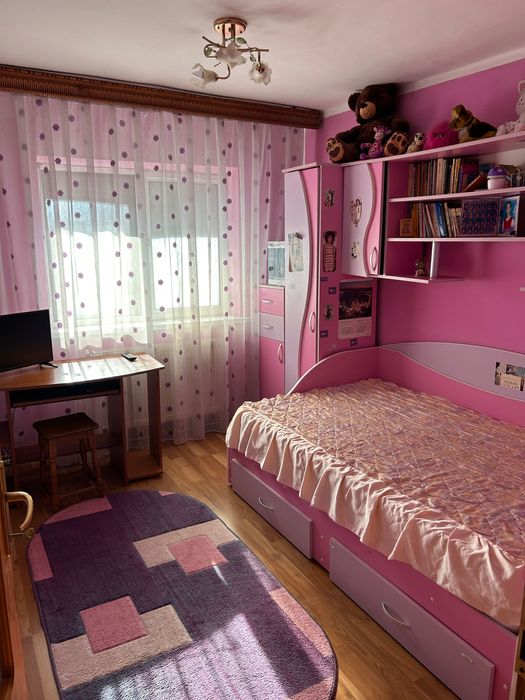 4 camere decomandat - zona de jos - Modern - se accepta credit