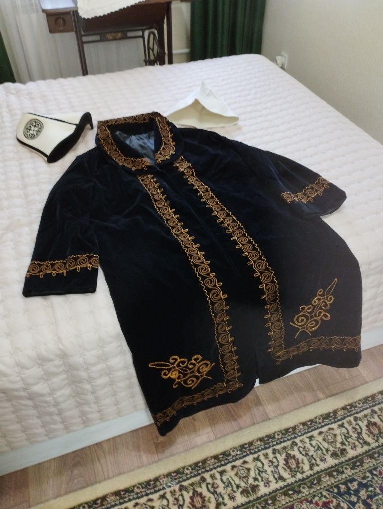 Киргизский национальный колпак халат