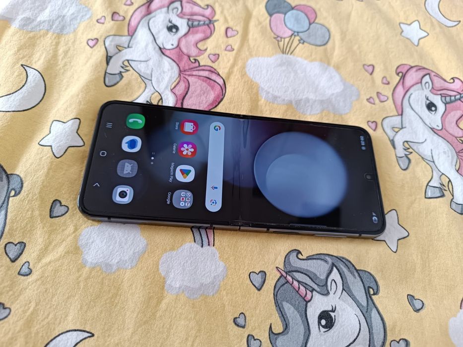 Vând Samsung zi flip 5