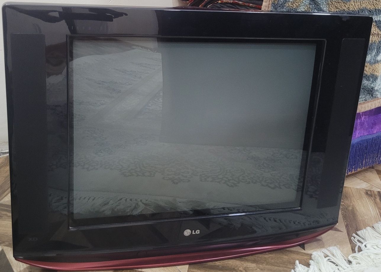 Телевизор LG. Рабочий