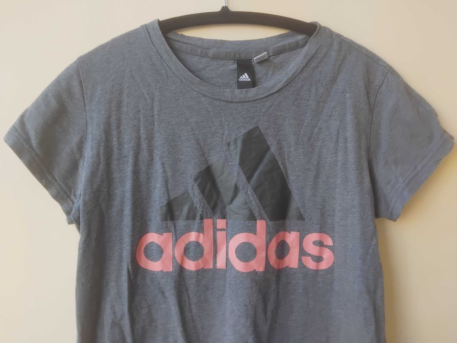 Adidas 100% оригинална дамска тениска