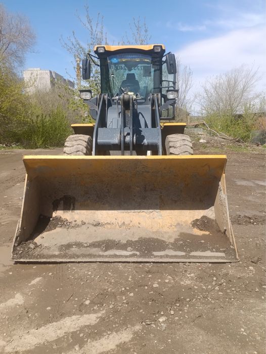 Услуги фронтального погрузчика