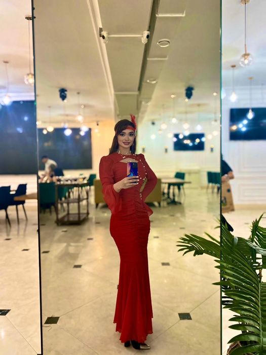 Продам  платье  размер 44