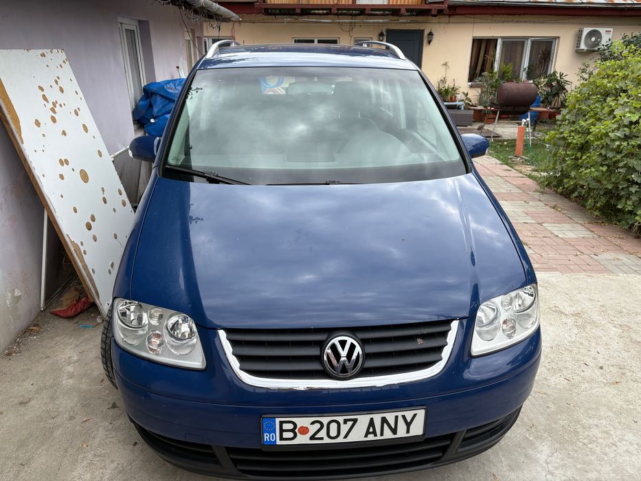 Volskwagen Touran 7 locuri