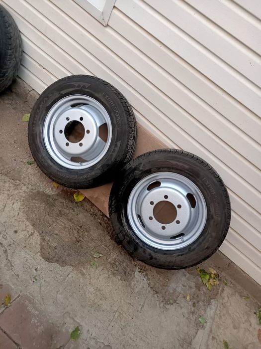 Продам два колеса