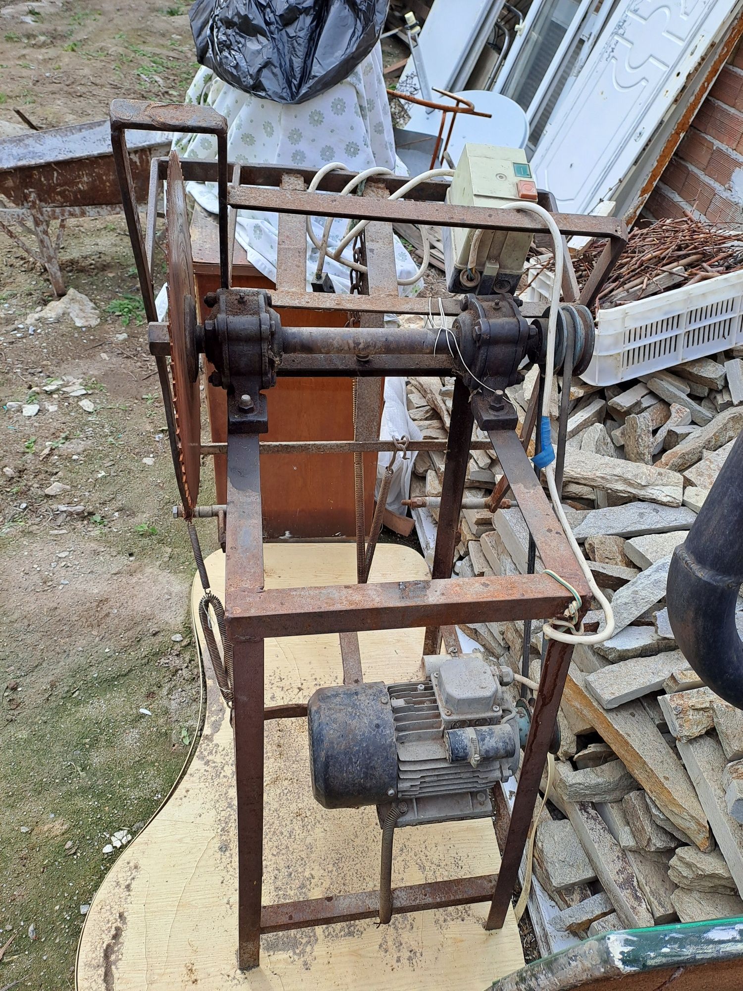 Продавам Циркуляр