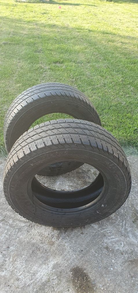 2× 235 /65 R16C Anvelope Vicking