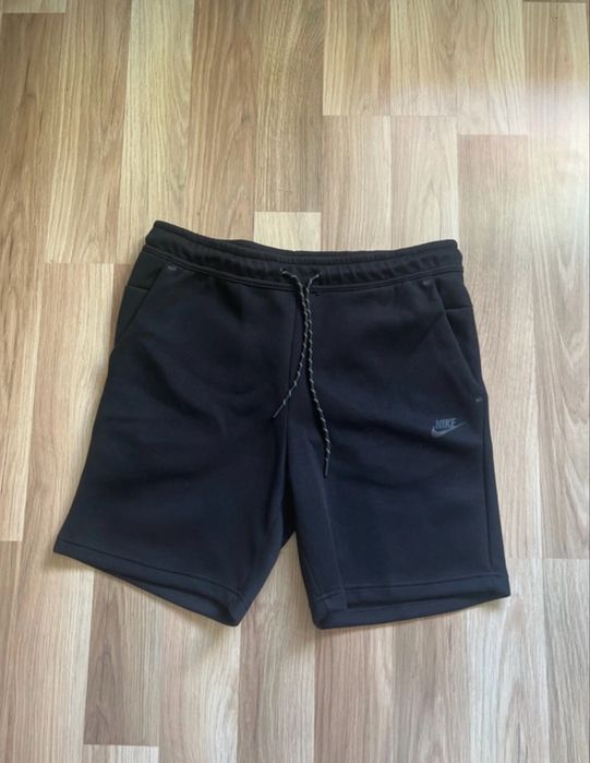 Pantaloni nike tech