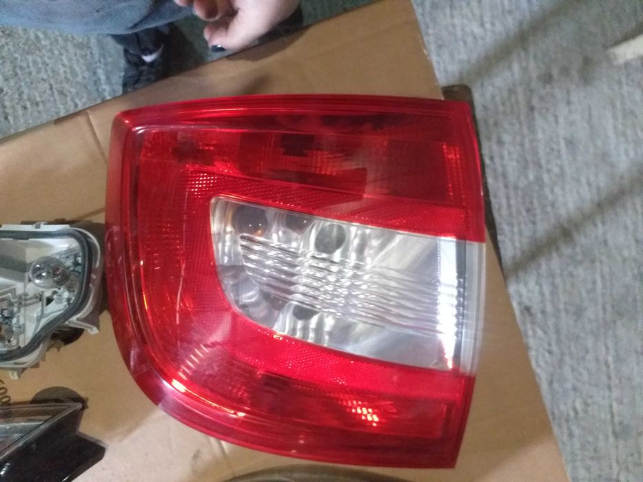 Tripla Stop Lampa  Stanga Skoda Rapid berlina
