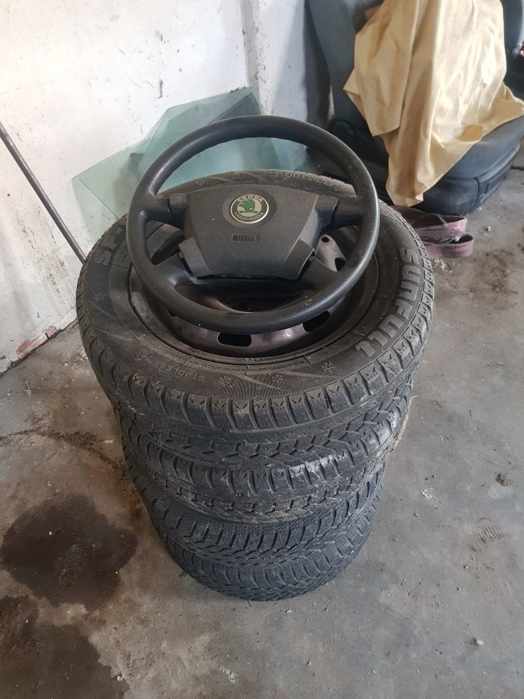 Vand roti skoda fabia si mai multe piese