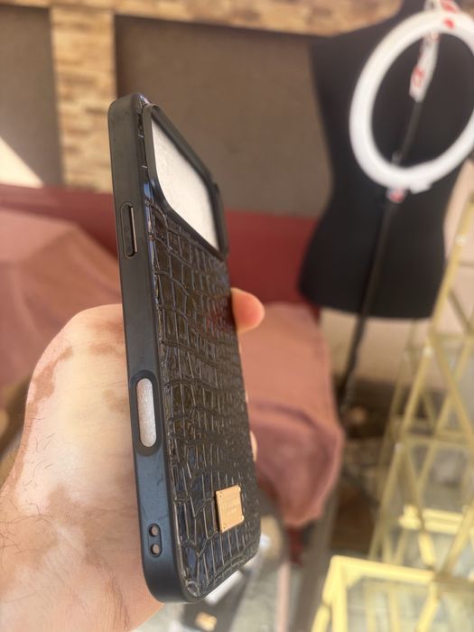 Husa iphone 17 pro max d&g