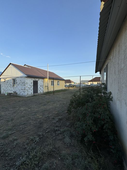 Продается дом в Трекино. 100м кв. +35м кв коридор.