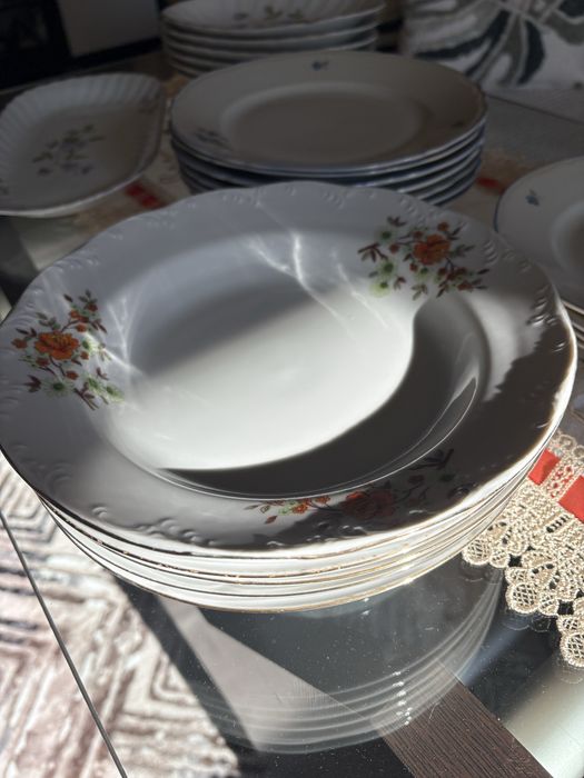 Ретро порцеланов сервиз за хранене, 27 части