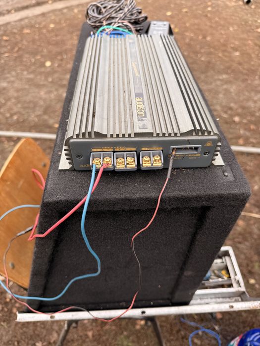 Vand subwoofer auto complet 700 lei