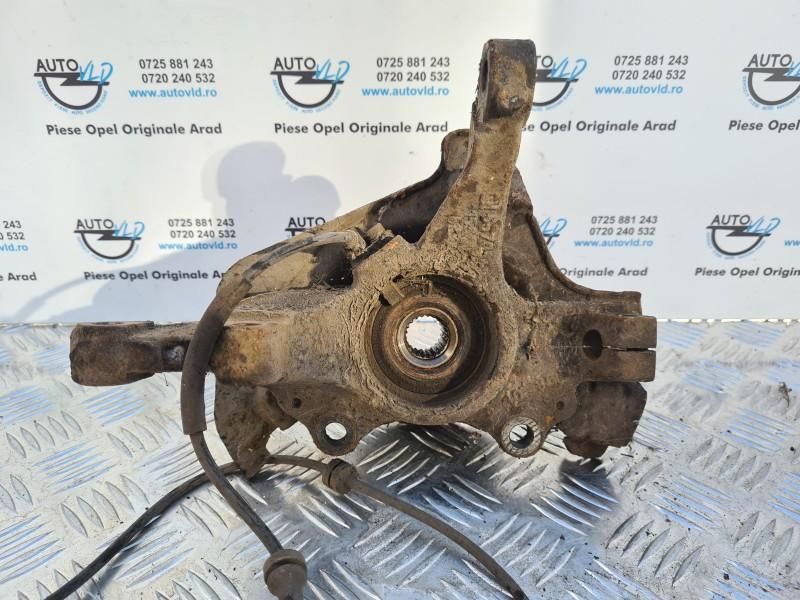 Fuzeta dreapta fata Opel Corsa D 1.2i 59 kw 80 cp; 1.0 ; 1.2; 1.4