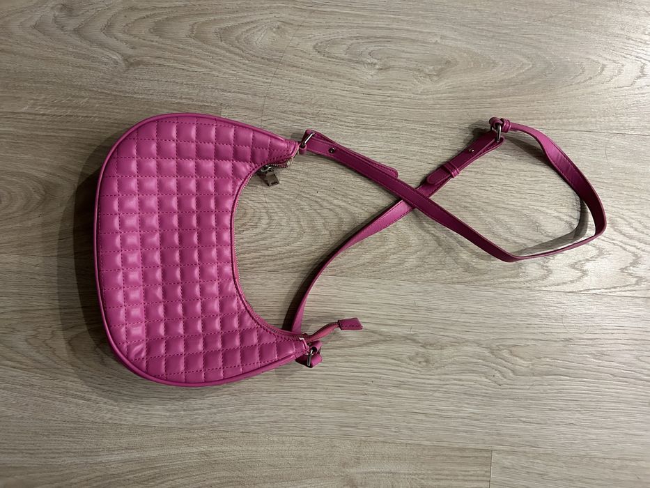 Розова дамска чанта