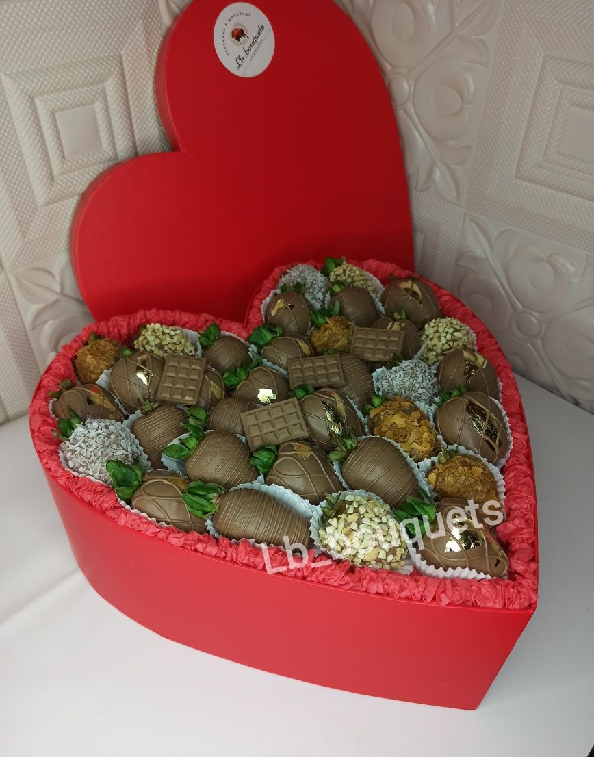 Клубника в шоколад, подарок, клубничный букет  цветы