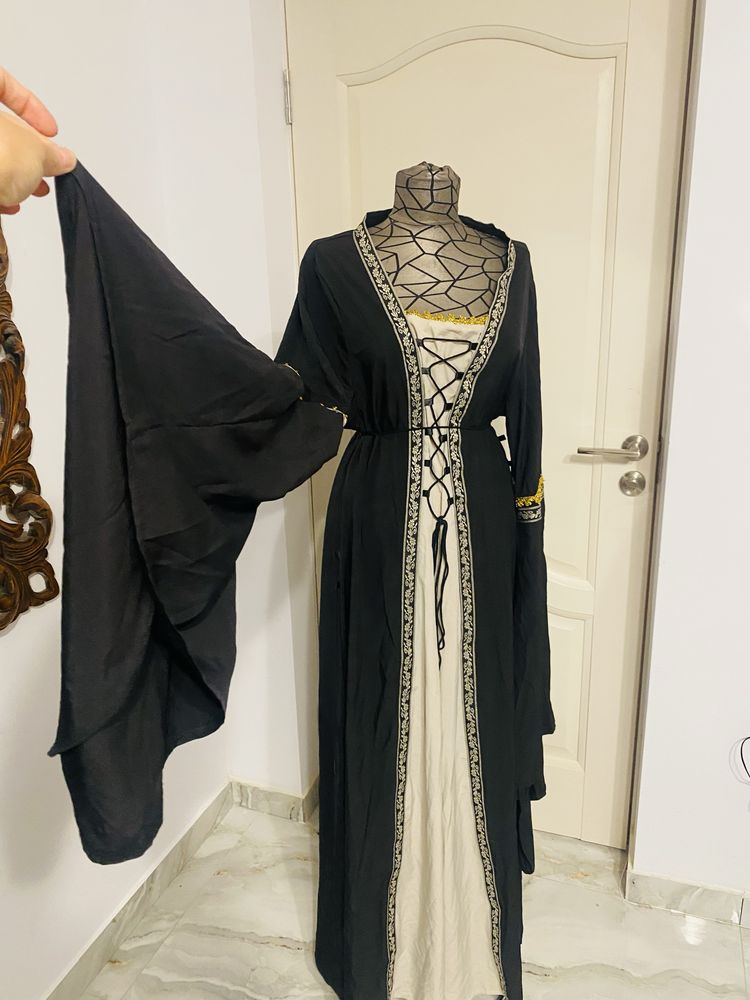 Vand rochie stil medieval/ carnaval /Halloween