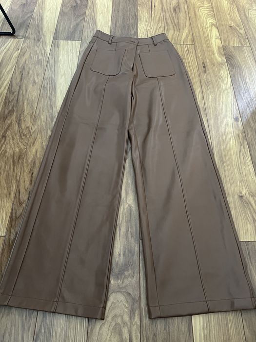 Кожен панталон Stradivarius