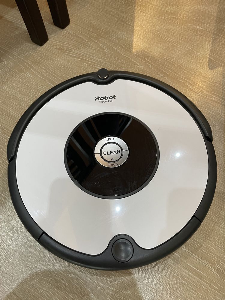 Робот - прахосмукачка, Robot Roomba 605