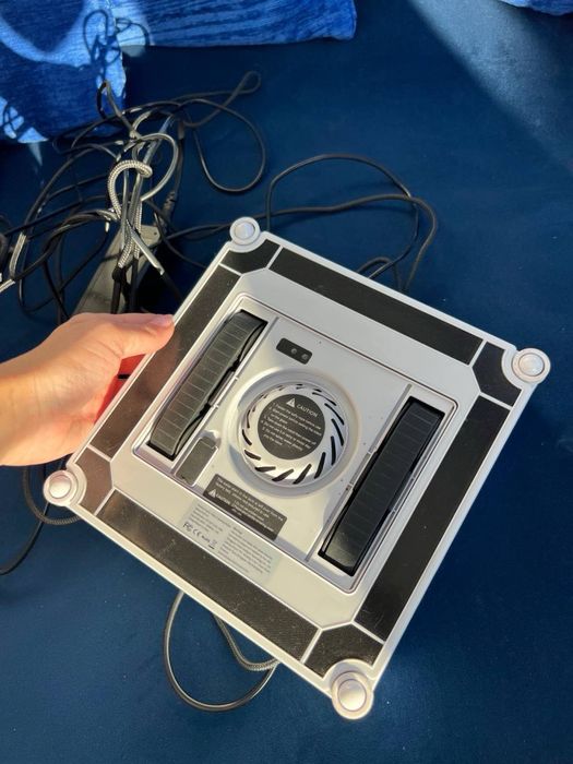 Робот за почистване на прозорци