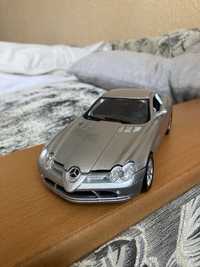 Mercedes-Benz SLR 1:24