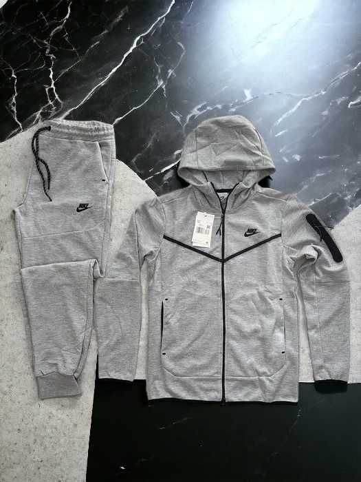 Trening Nike tech fleece grey/gri produs premium - Livrare GRATUITA.