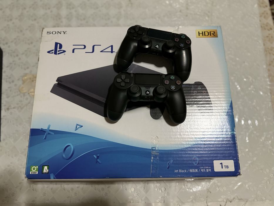 PlayStation 4 slim 1TB