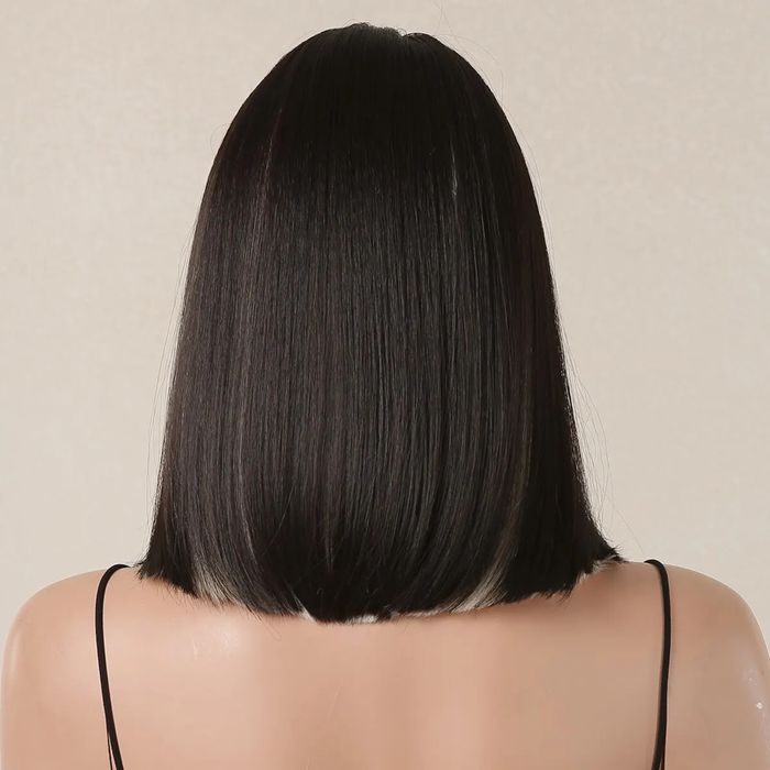 Peruca S112 Bruneta cu Breton Baza Blonda Bob Lung