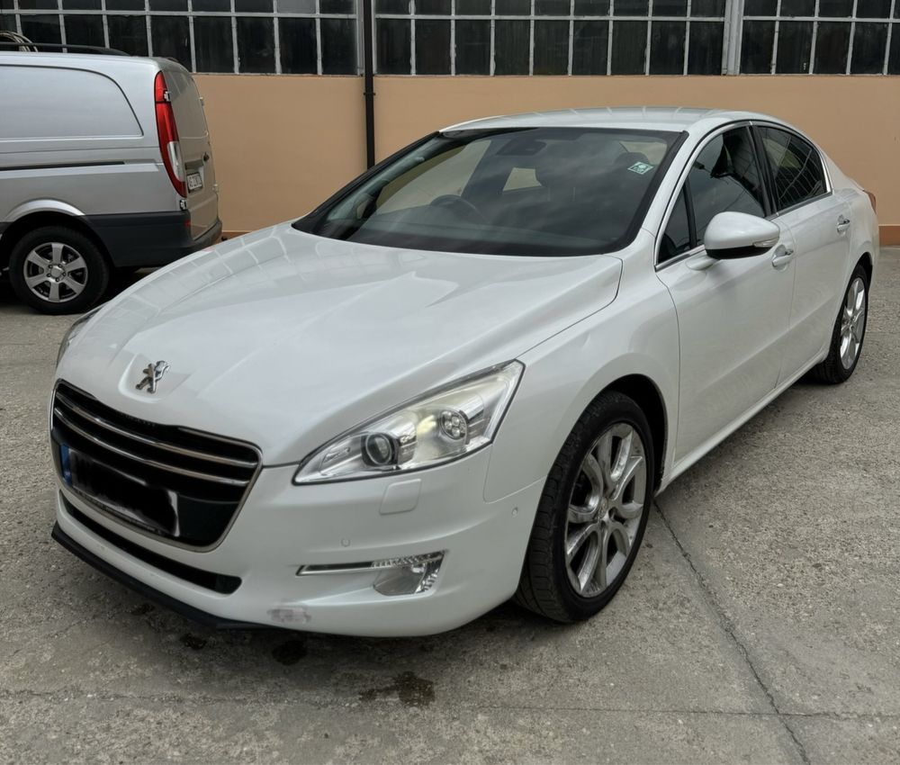 Bara fata Peugeot 508 cu senzori si spalatoare!