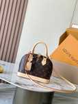 Geanta Louis Vuitton Alma BB