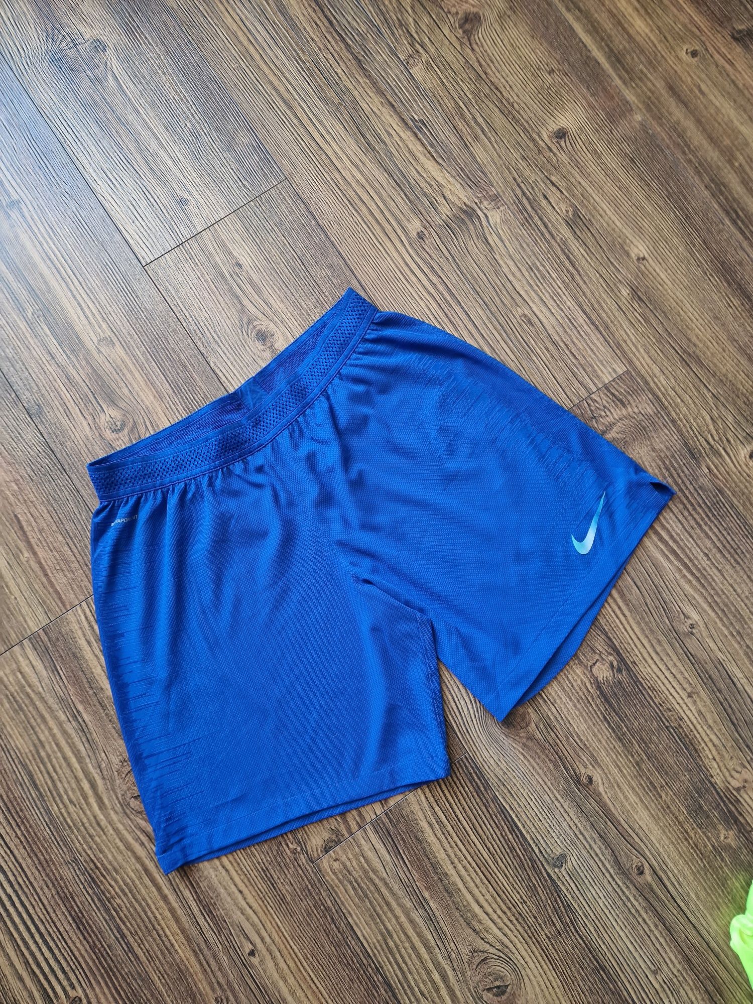 Страхотни мъжки къси шорти NIKE размер L