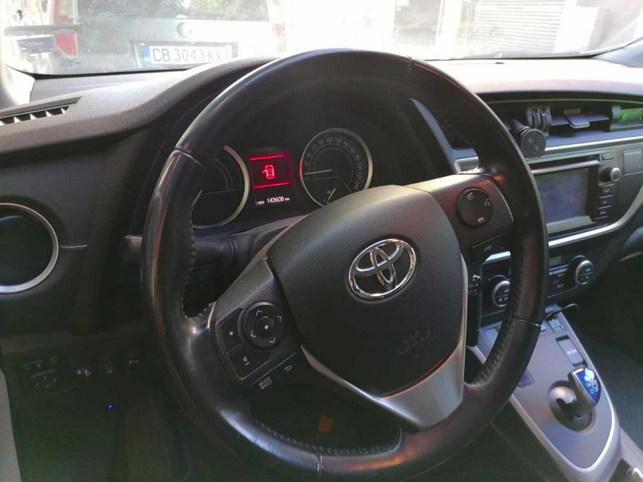 Toyota Auris 2013 Hybrid Panorama Exclusive
