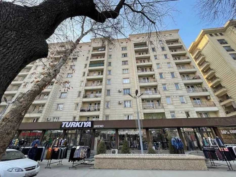 Сдаётся квартира ЖК Ёшлик 2-ком/4/10 Чиланзар-19 кв 062*