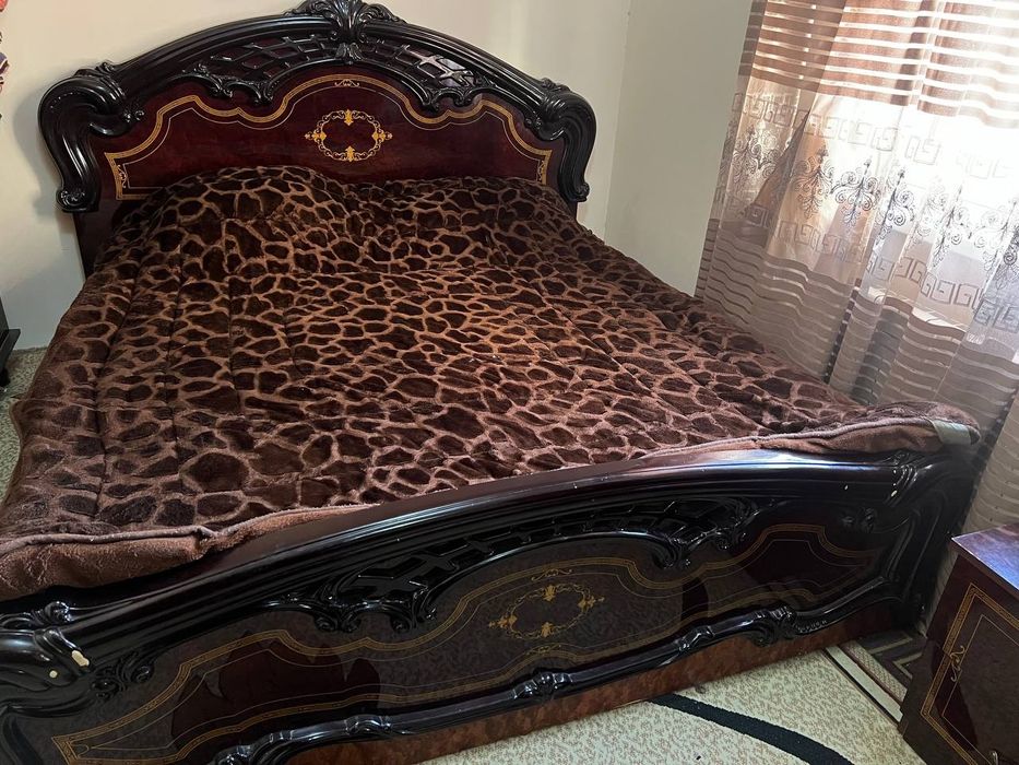 Спалний гарнитур тезда сотилади