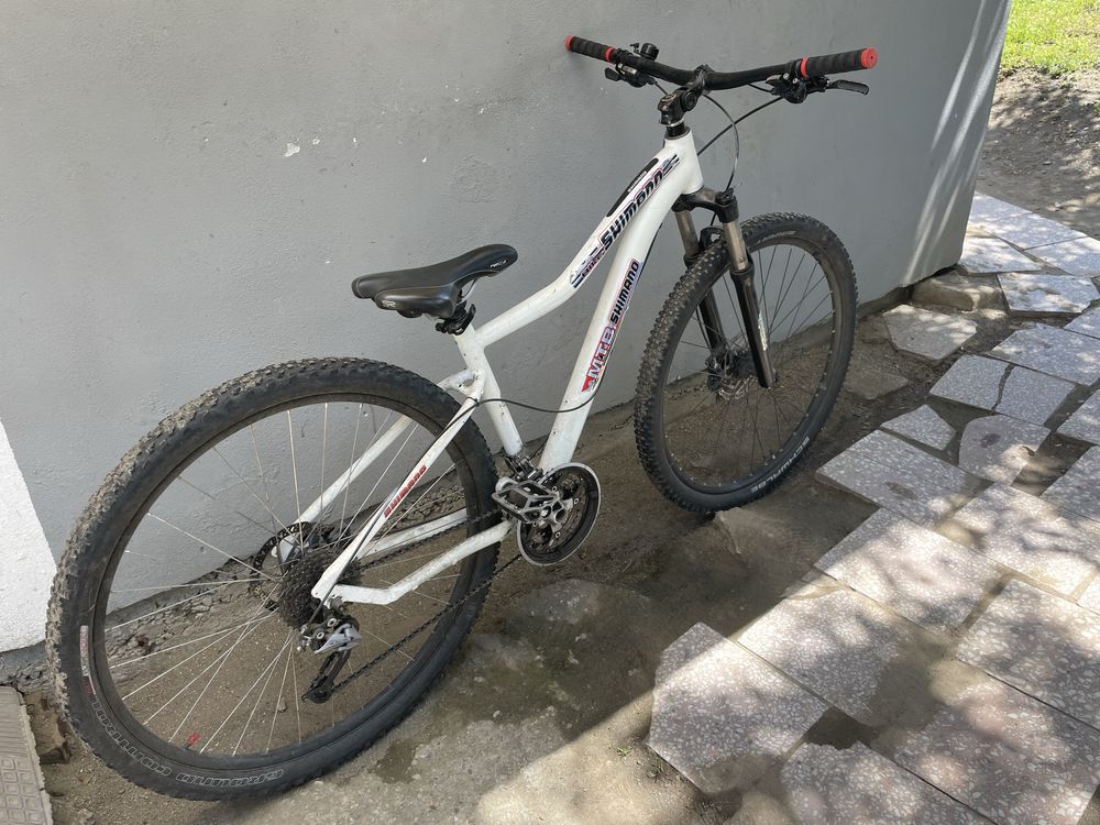 Vând bicicletă MTB shimano