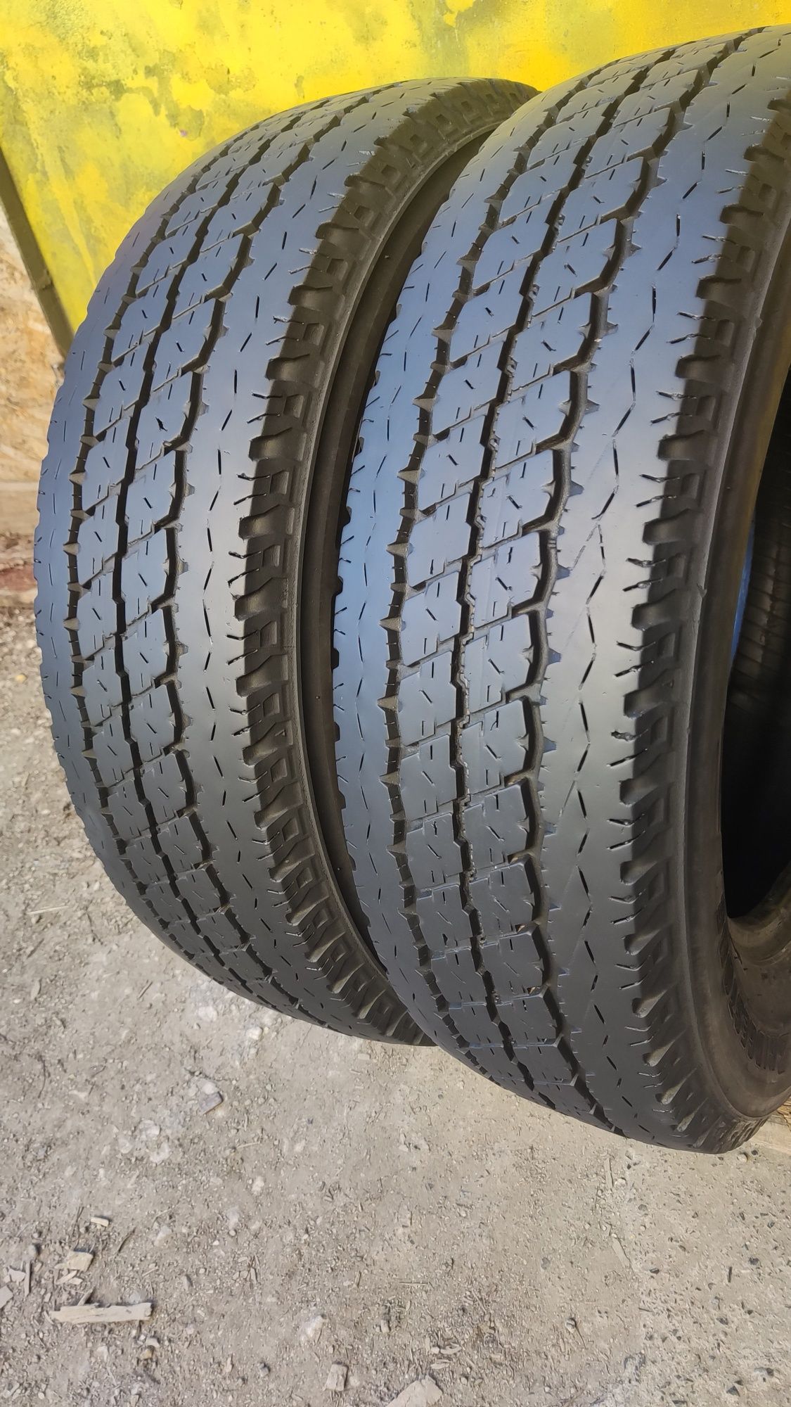 2бр бусови гуми 195/75/16C Bridgestone Duravis 107/105R, 7.4мм грайфе