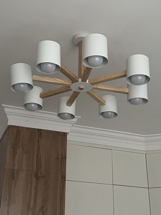 Восьмирижковая Люстра