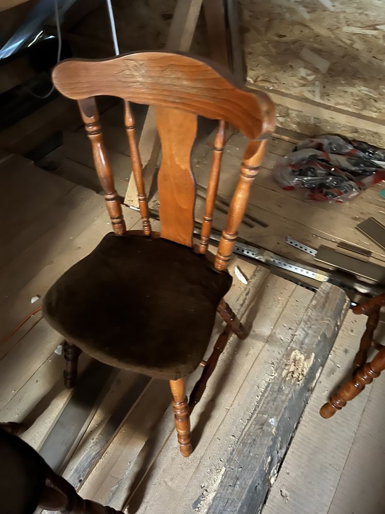 Masa cu 4 scaune lemn masiv