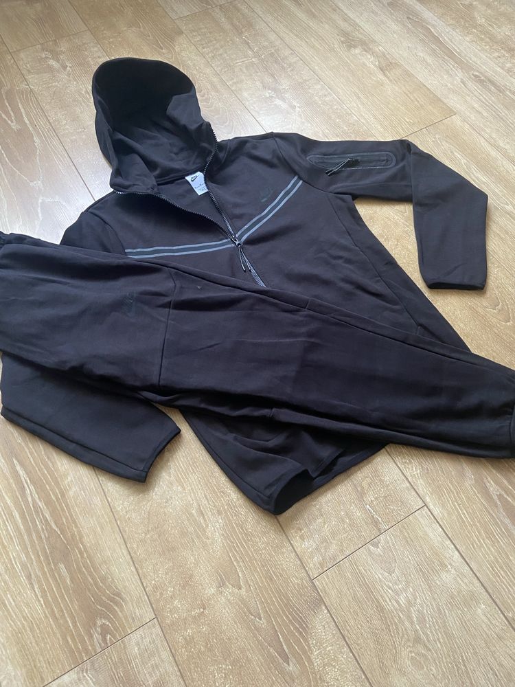 Trening Tech Fleece Nike marimea S,XL,XXL