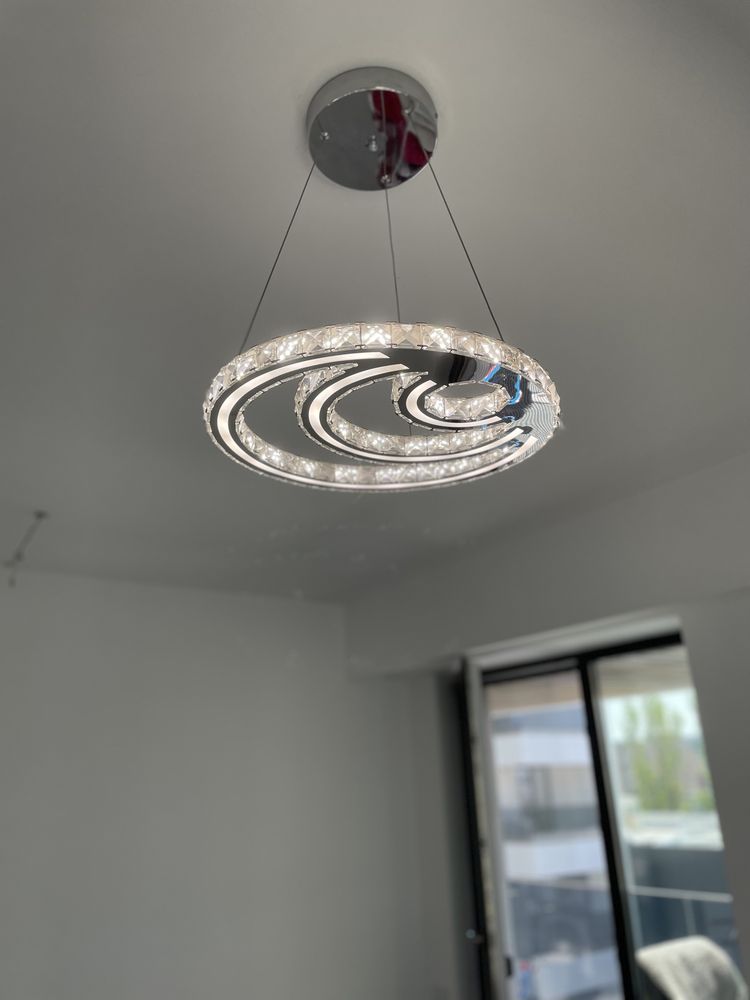 Vand lustra cristal cu led-uri pentru linving