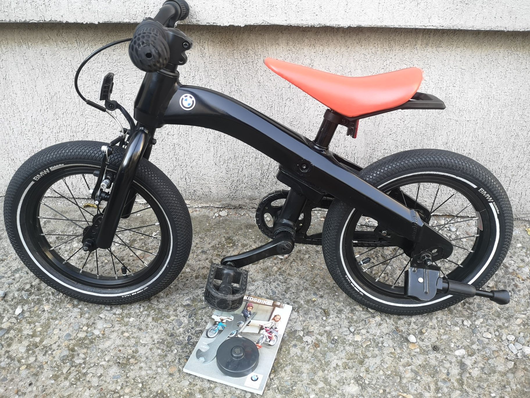 Bicicletă copii BMW Kidsbike 14 Zoll 2 in 1 negru model 2021