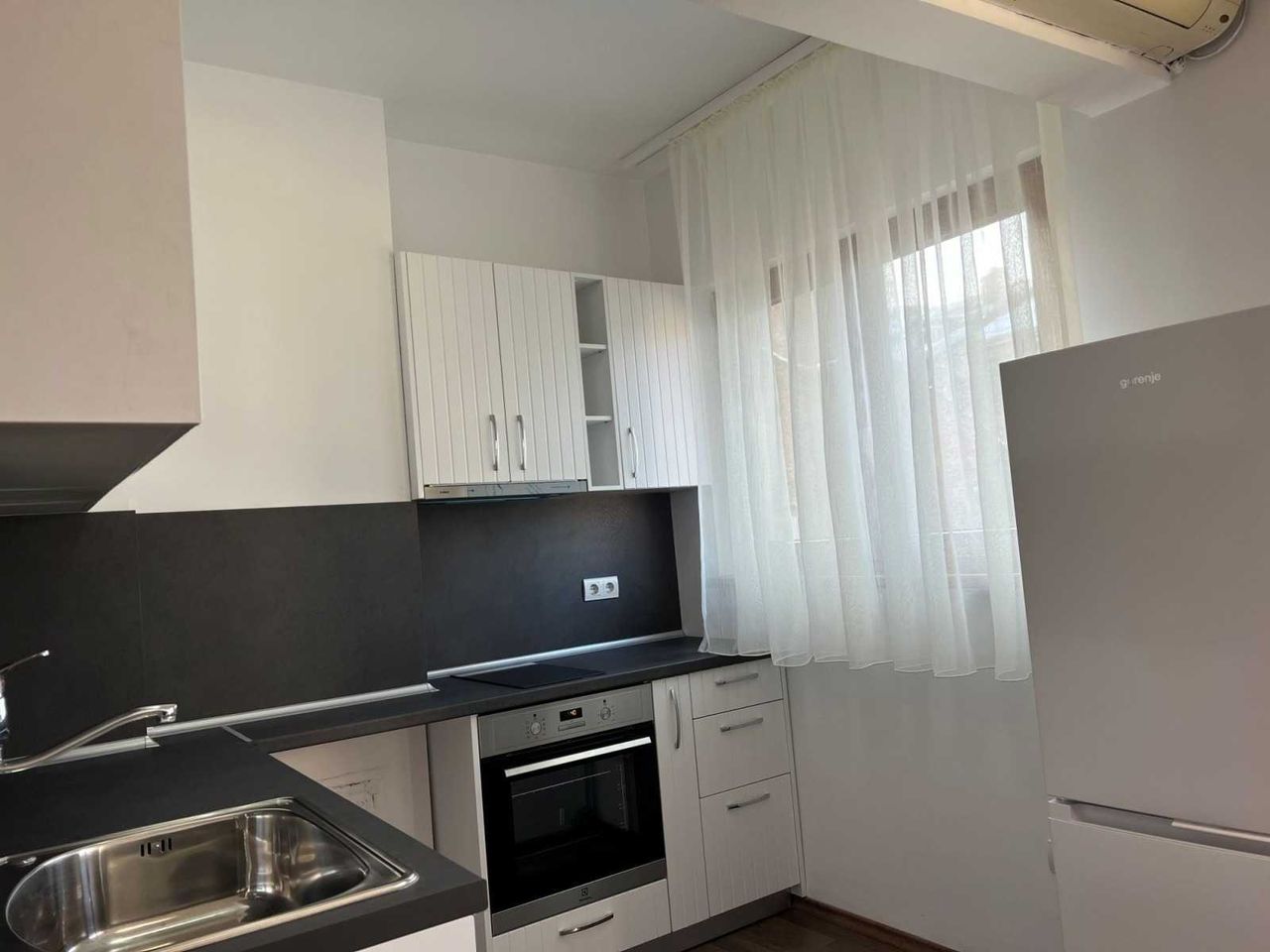 Дава се под наем Двустаен апартамент в София, Център - 71 кв.м за 750 € - Снимка #8
