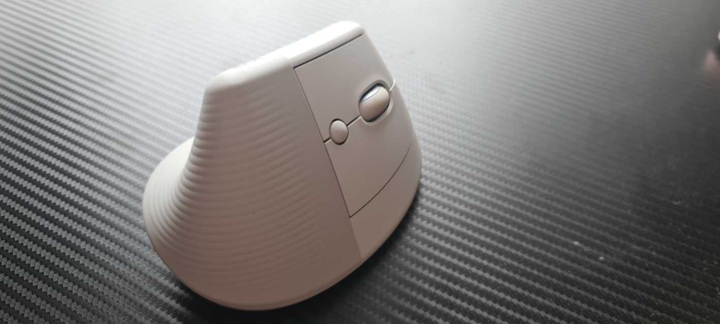 Mouse Logitech Lift compatibil iOS, Windows, NOU