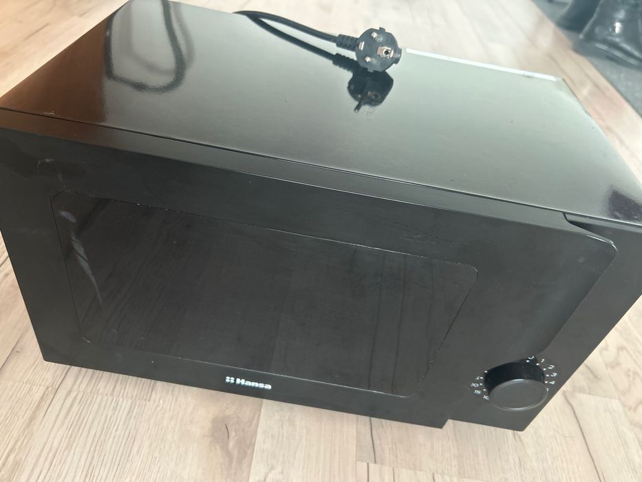 Микроволновка Hansa