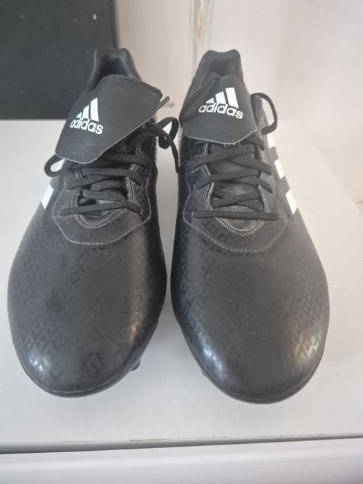 Ghete adidas pt fotbal