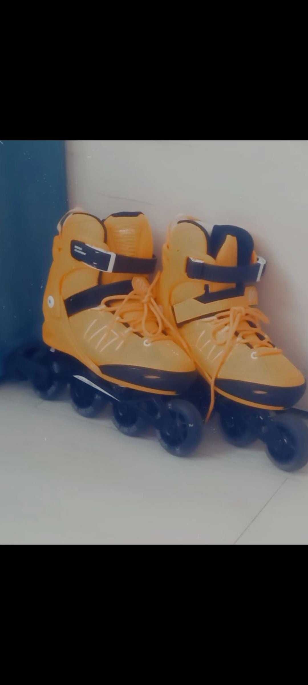 Role OXELO FIT JUNIOR, stare foarte buna !