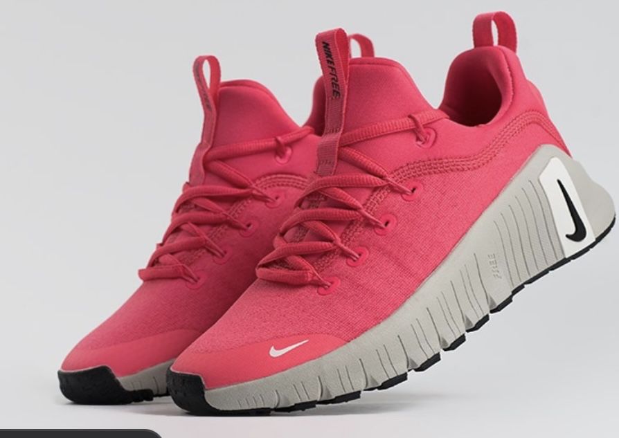 Продам оригинальные кроссовки Nike Free Metcon 6