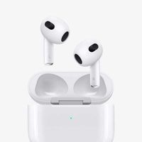 AirPods (3rd generation) with Lightning Charging Case (MPNY3RU/A)