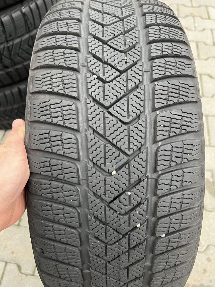 Почти Нови Зимни гуми Pirelli Sportpaket 225/40/19 със 255/35/19